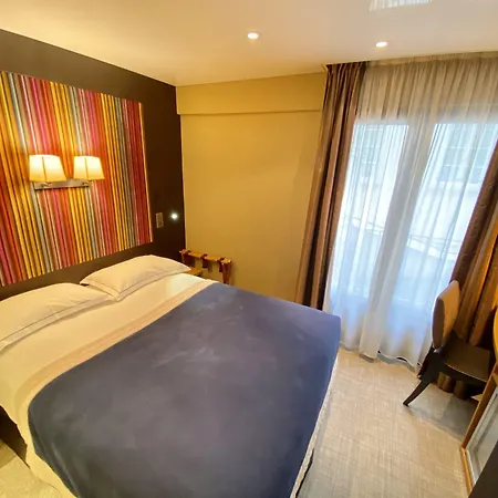 Du Vieux Saule 3* Parigi