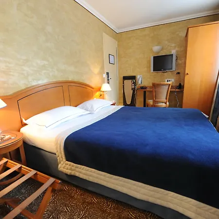 Du Vieux Saule 3* Parigi